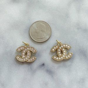 Bundle of two Chanel zipper pull buttons
